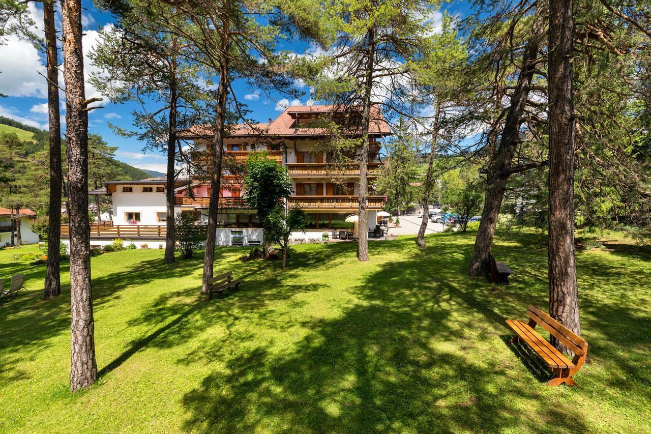 Hotel Resa Blancia San Vigilio Di Marebbe Exterior foto
